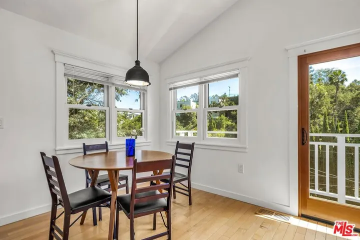 8443 Ridpath Drive, Los Angeles, California 90046