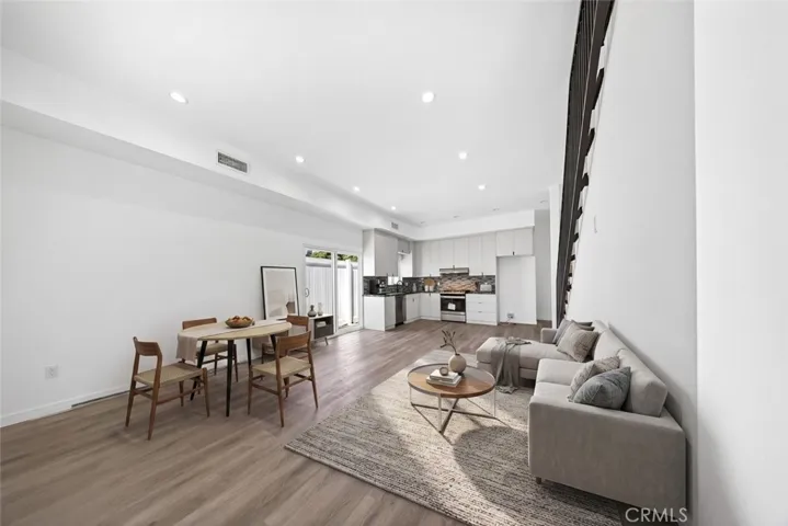 14827 Dearborn Street, Panorama City, California 91402 — photo 5