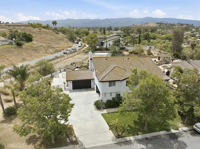 856 Harness, Norco, California 92860