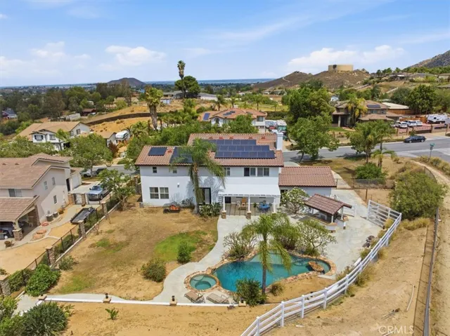 856 Harness, Norco, California 92860