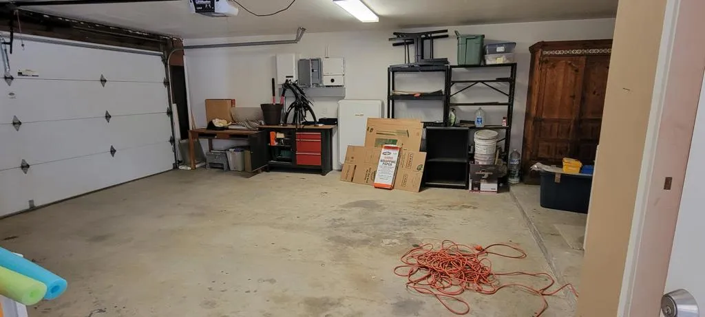 2 car garage with automatic door