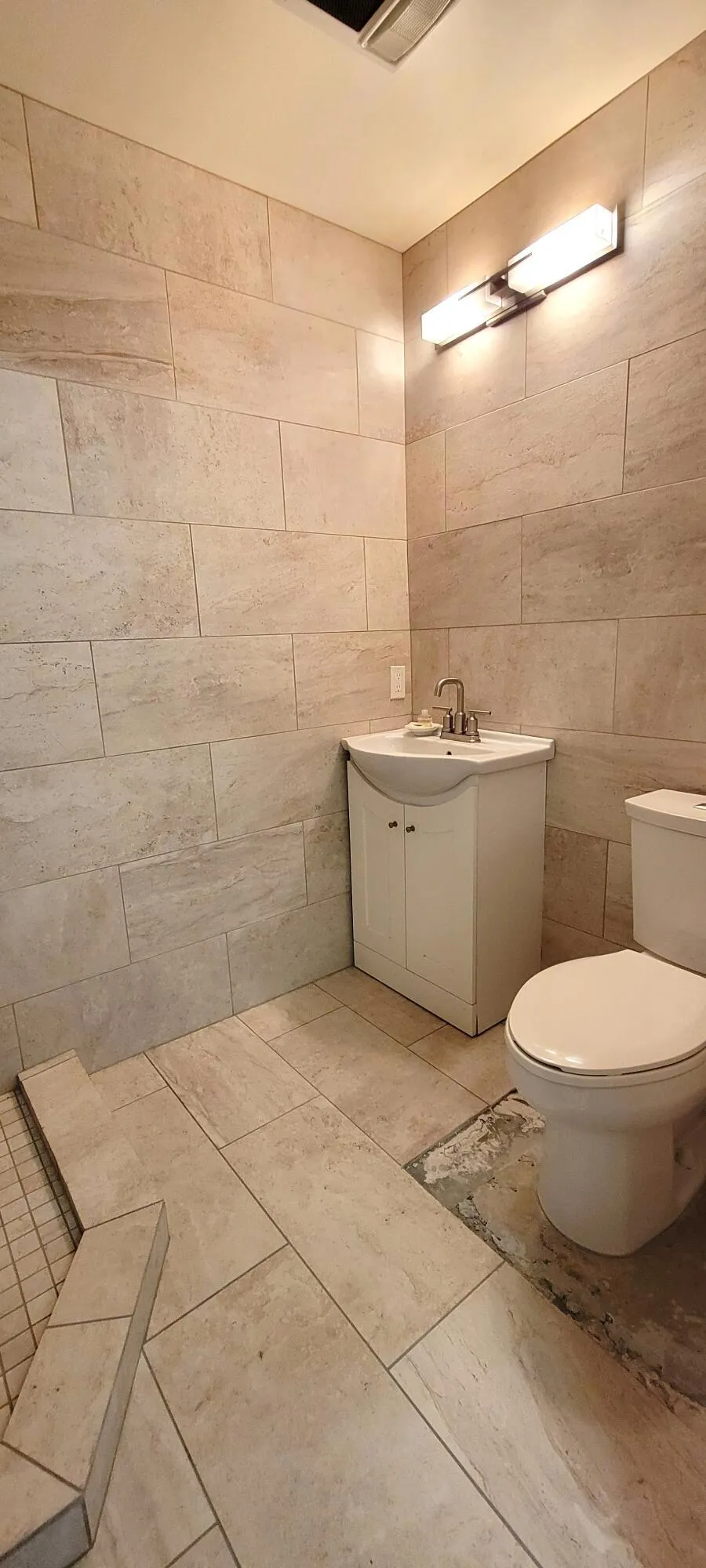 3rd bathroom in garage for pool use