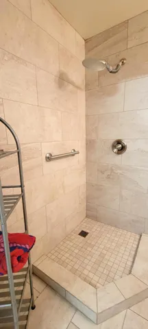 3rd bathroom shower