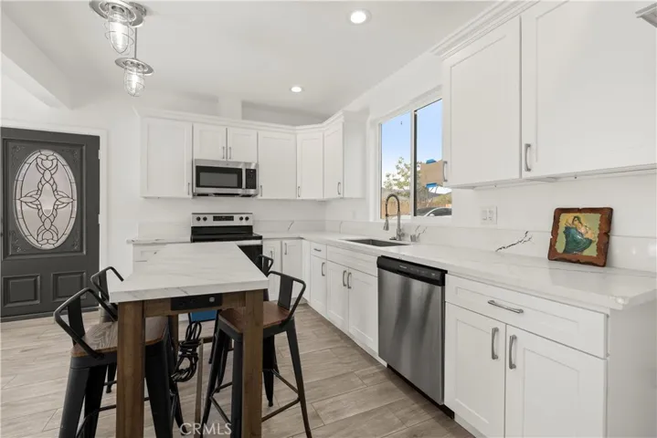 9888 Terrace Drive, Morongo Valley, California 92256