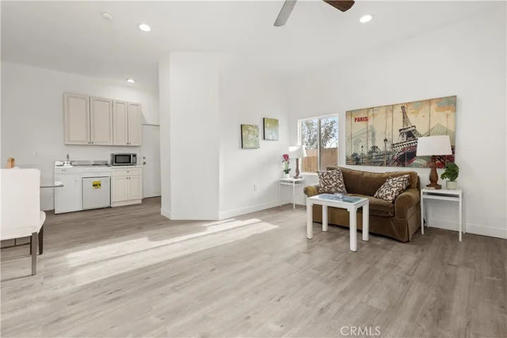 9888 Terrace Drive, Morongo Valley, California 92256
