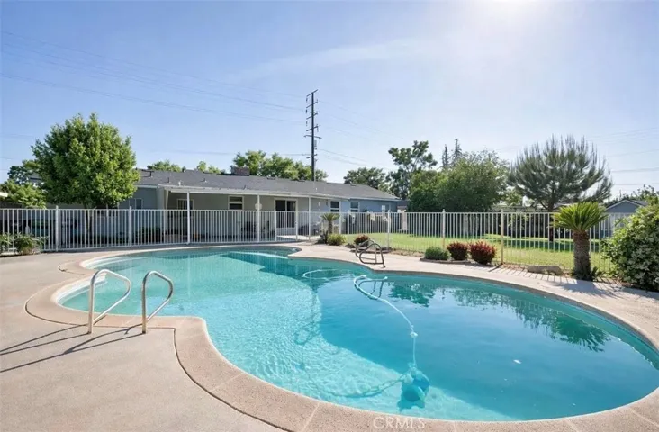 494 E Merritt Avenue, Tulare, California 93274