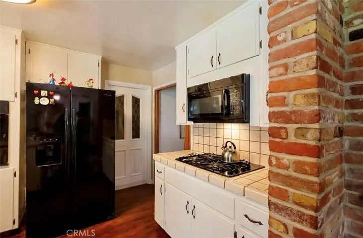 494 E Merritt Avenue, Tulare, California 93274