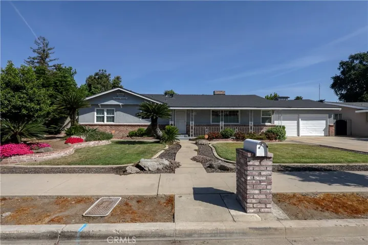 494 E Merritt Avenue, Tulare, California 93274