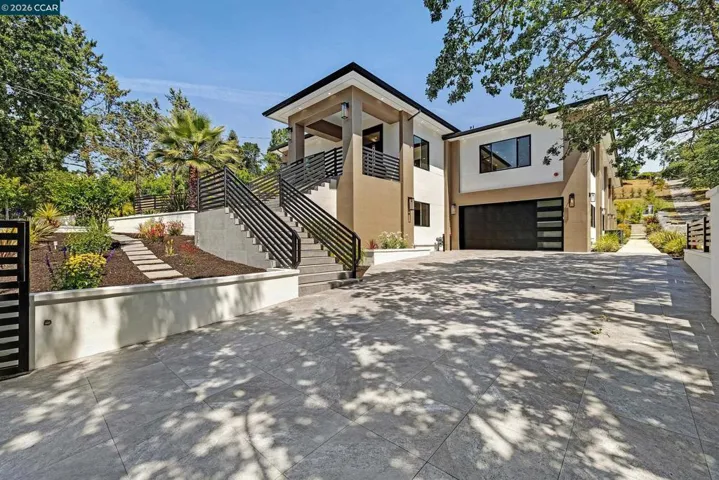 Driveway in front
