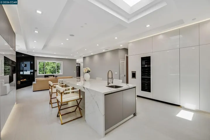 Open Kitchen to Family Room