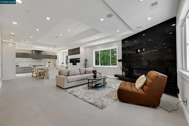 Family Room Kitchen Comb