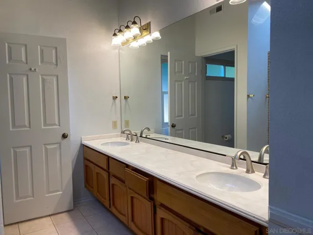 12592 Heatherfield Ln, San Diego, California 92128