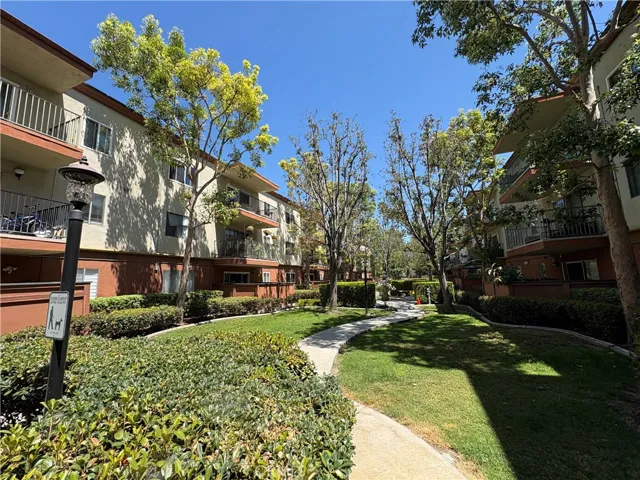 400 N Acacia Avenue, Fullerton, California 92831