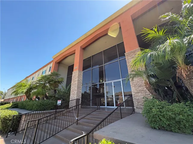 400 N Acacia Avenue, Fullerton, California 92831