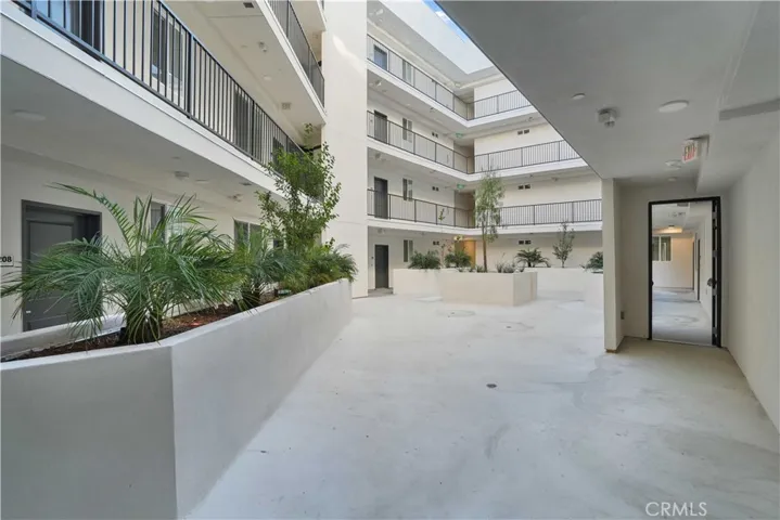8750 Sepulveda Boulevard 406, North Hills, California 91343