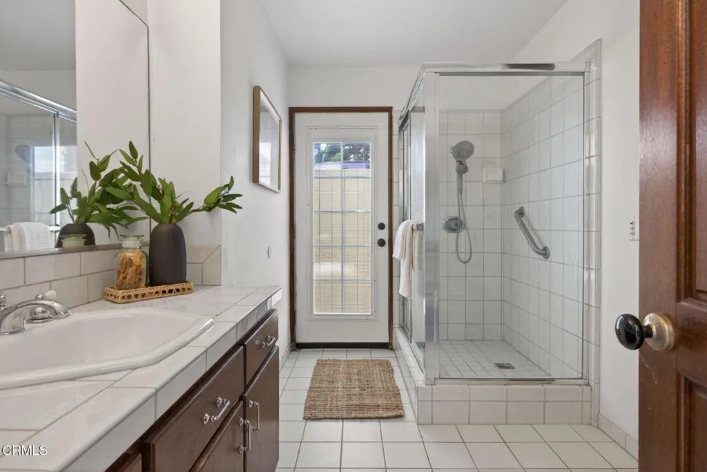 30-web-or-mls-UpmarketMedia-3009Oce-044
