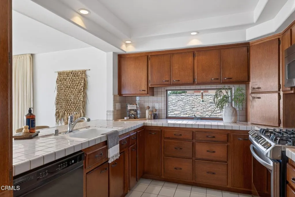 55-web-or-mls-UpmarketMedia-3009Oce-152