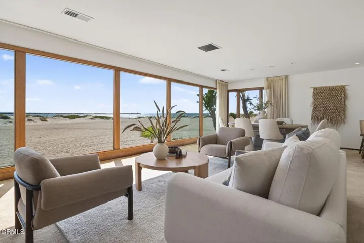 46-web-or-mls-UpmarketMedia-3009Oce-198