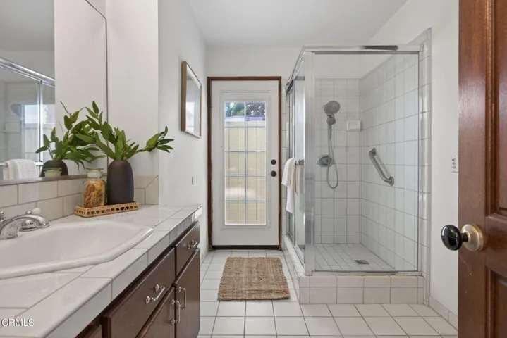 30-web-or-mls-UpmarketMedia-3009Oce-044