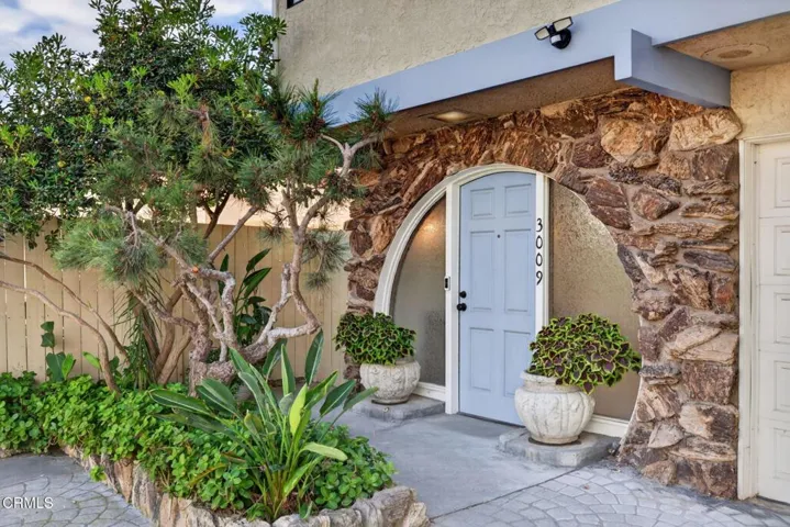 5-web-or-mls-UpmarketMedia-3009Oce-263