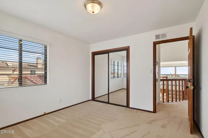 73-web-or-mls-UpmarketMedia-3009Oce-130