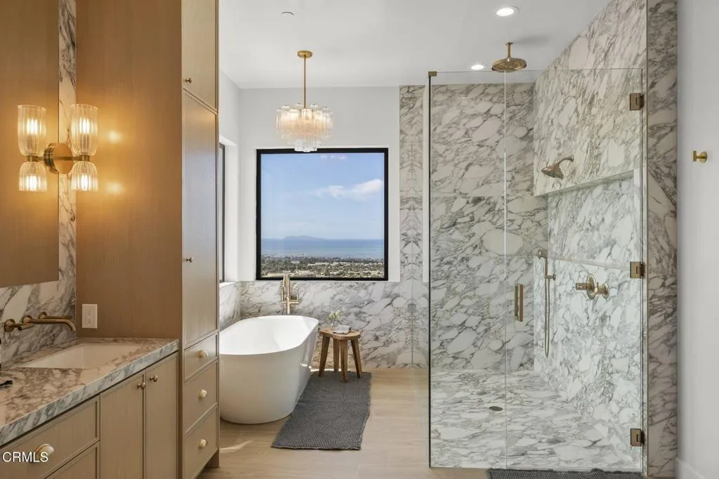 96-web-or-mls-UpmarketMedia-3254Break-12