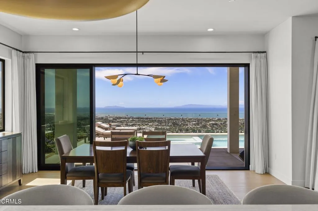 63-web-or-mls-UpmarketMedia-3254Break-25
