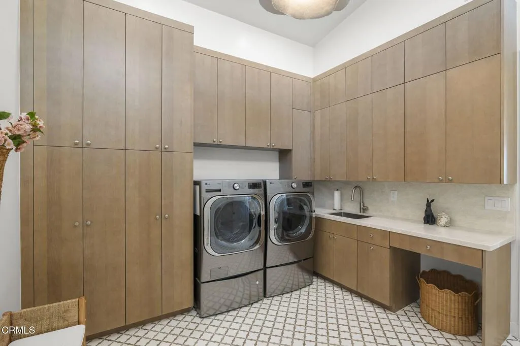 121-web-or-mls-UpmarketMedia-3254Break-0
