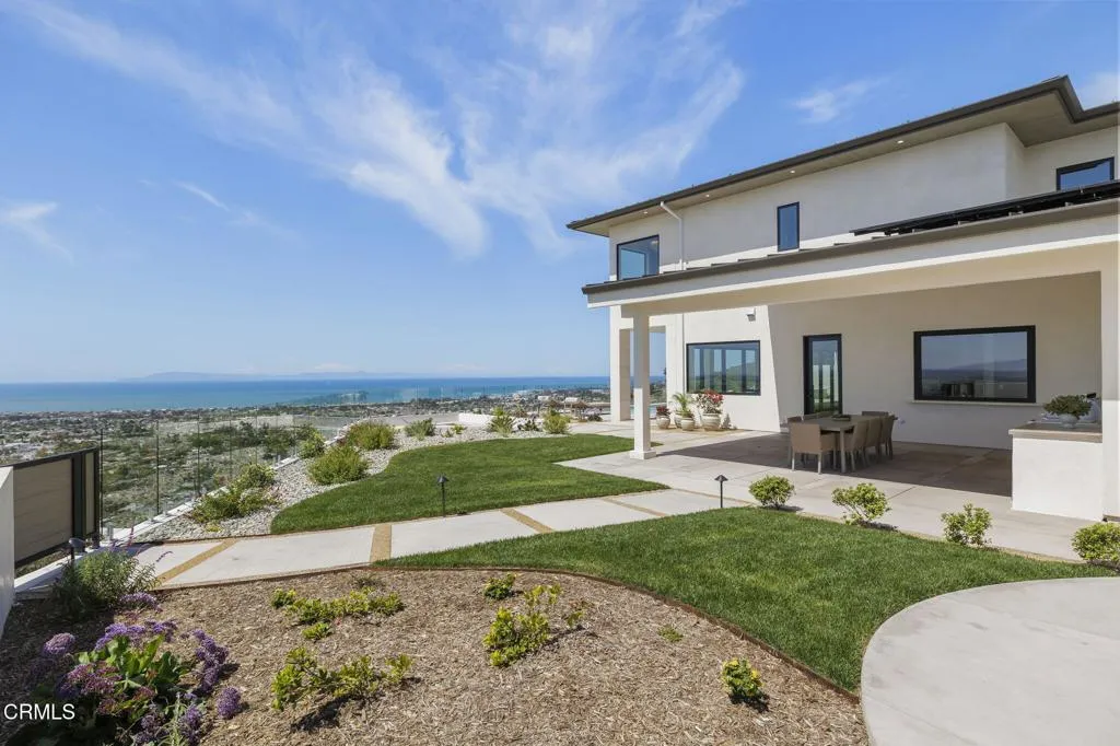 131-web-or-mls-UpmarketMedia-3254Break-3