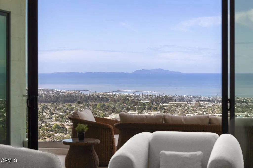 87-web-or-mls-UpmarketMedia-3254Break-09