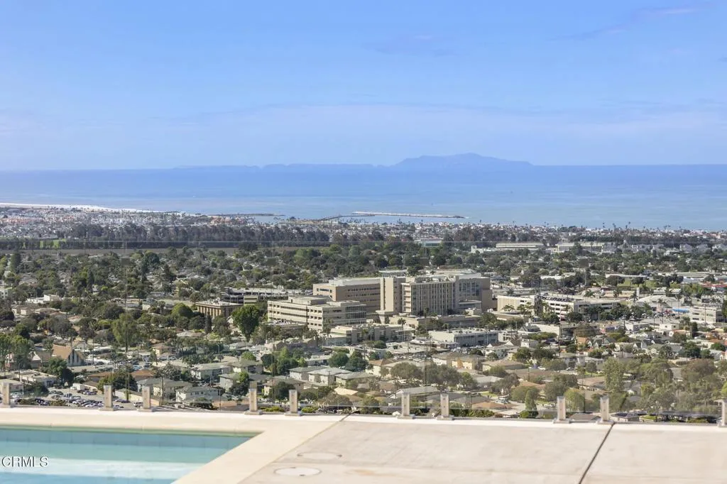75-web-or-mls-UpmarketMedia-3254Break-03