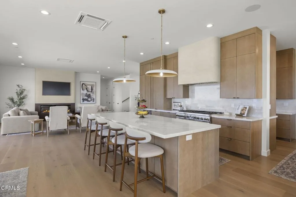 56-web-or-mls-UpmarketMedia-3254Break-24