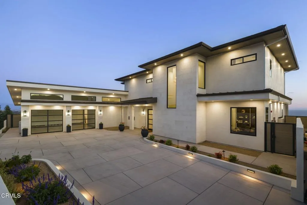 11-web-or-mls-UpmarketMedia-3254Break-tw
