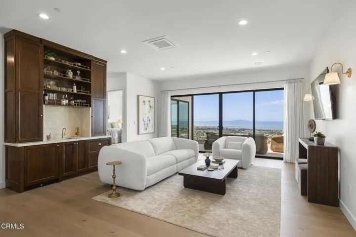 85-web-or-mls-UpmarketMedia-3254Break-08