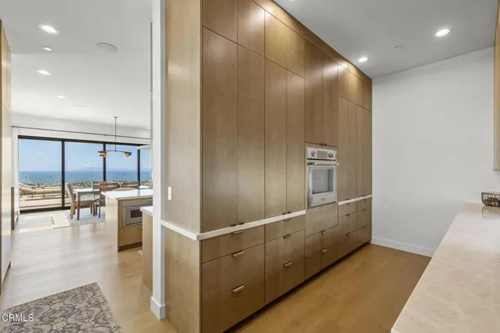 67-web-or-mls-UpmarketMedia-3254Break-19