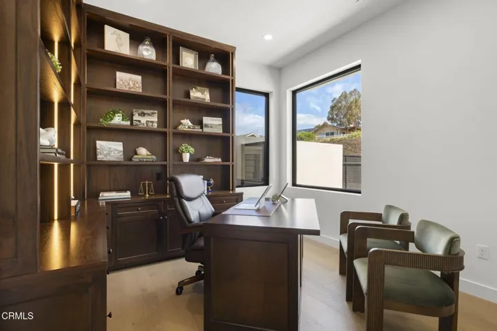 81-web-or-mls-UpmarketMedia-3254Break-04