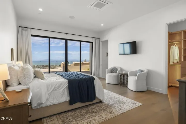 72-web-or-mls-UpmarketMedia-3254Break-02