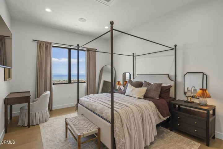 110-web-or-mls-UpmarketMedia-3254Break-1