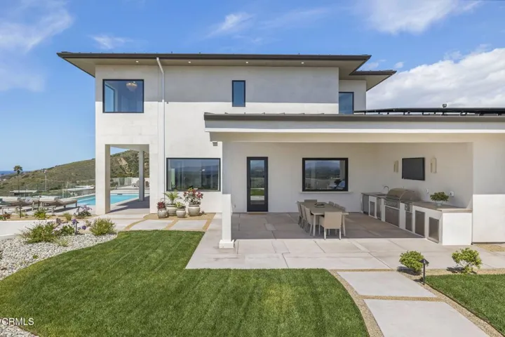 132-web-or-mls-UpmarketMedia-3254Break-3