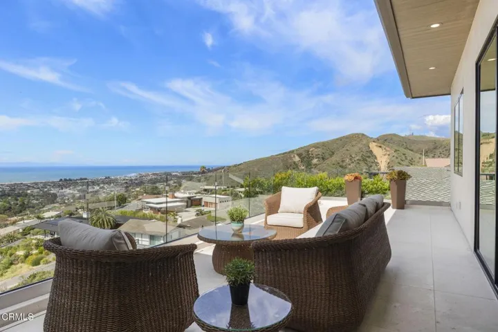103-web-or-mls-UpmarketMedia-3254Break-1