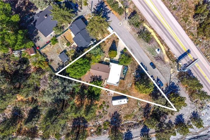 2164 Outer Hwy 2 Highway S, Wrightwood, California 92397