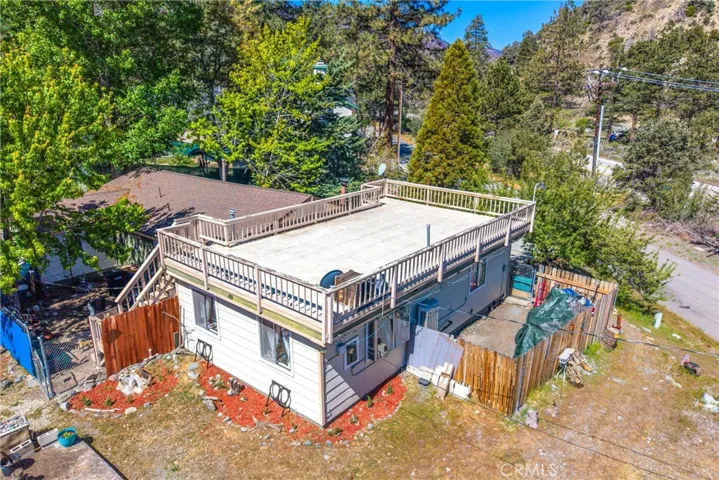 Gorgeous huge viewing and lounging deck .  With electric plug in.
