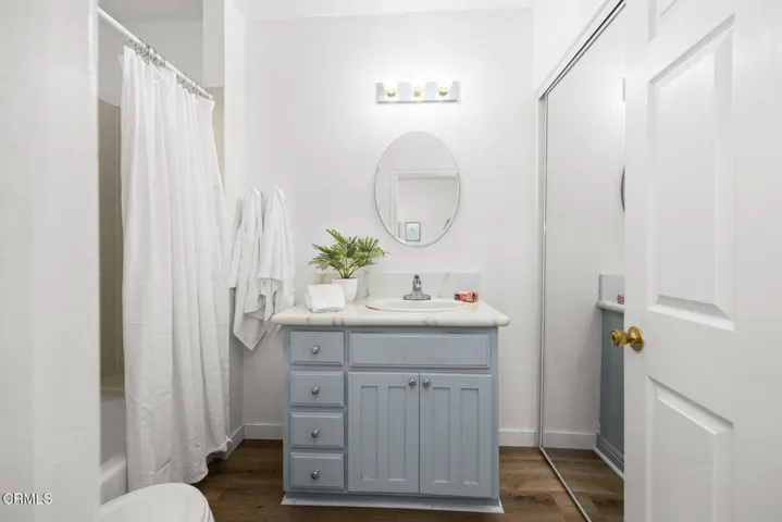Unit #931 Bathroom