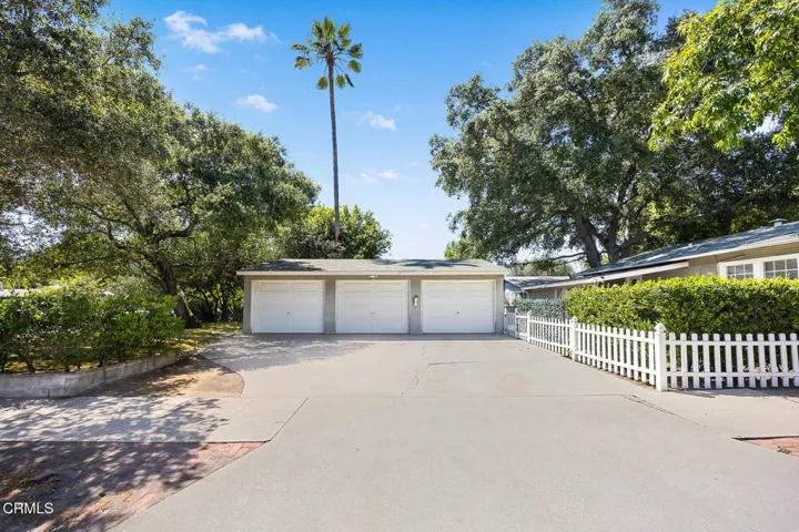 3-Car Garage