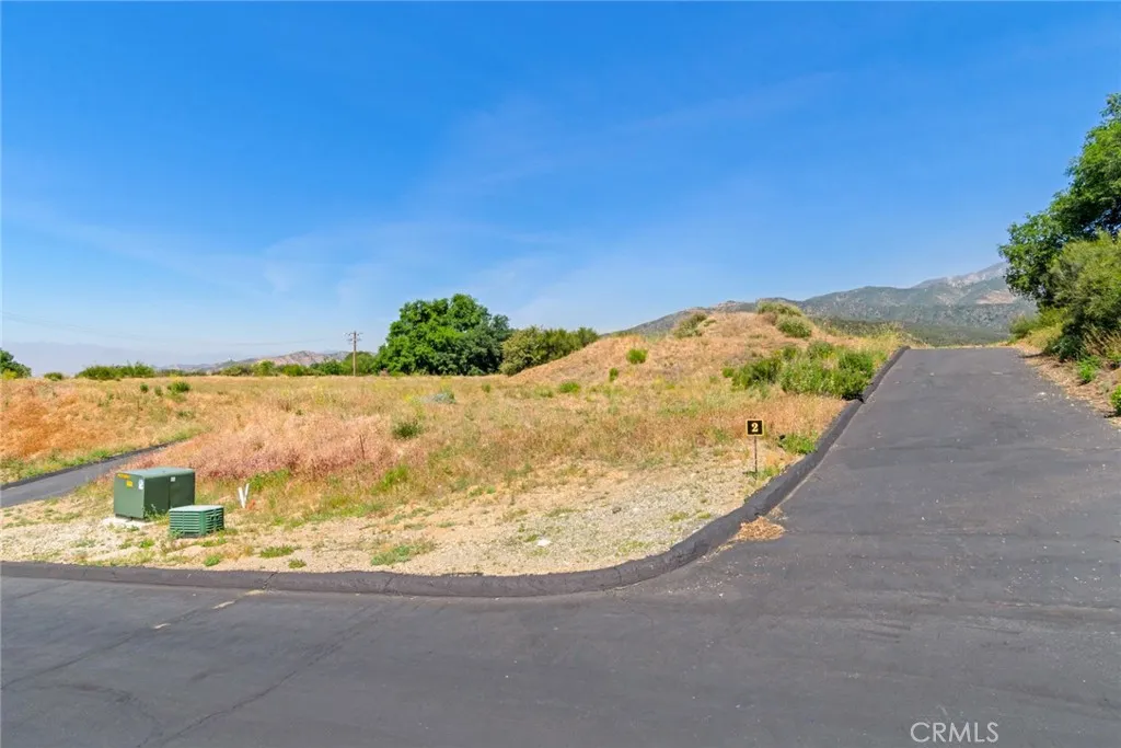 Driveway to Lot 2