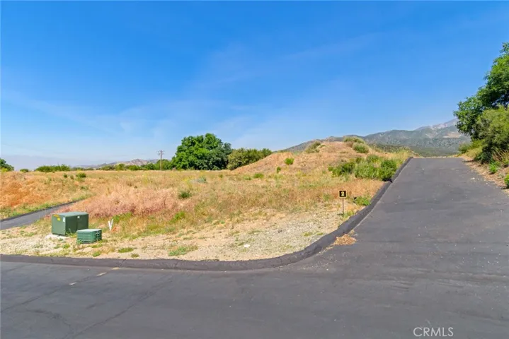 Driveway to Lot 2