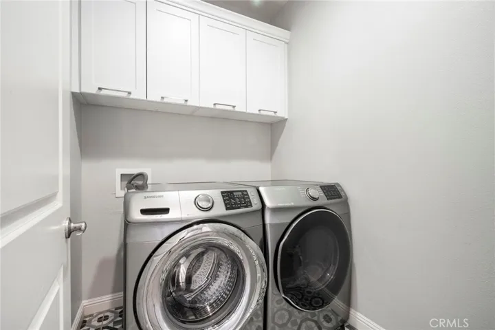 2nd floor laundry room
