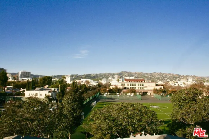 304 S Elm Drive 303, Beverly Hills, California 90212