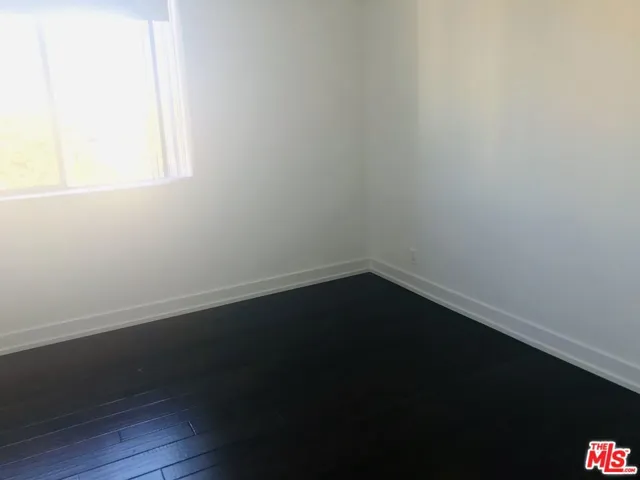 304 S Elm Drive 303, Beverly Hills, California 90212