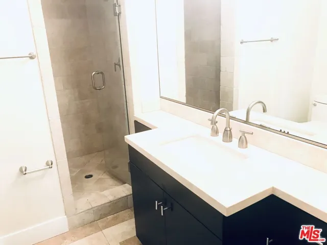 304 S Elm Drive 303, Beverly Hills, California 90212
